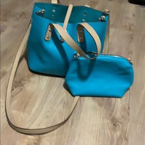 Charming Charlie tote w/ removable zippered bag